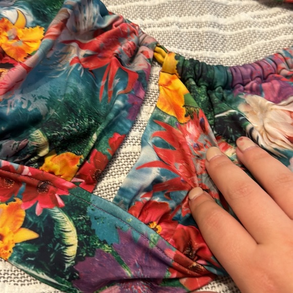 La Vie En Rose Multicolor Floral Bikini Top - Picture 2 of 3